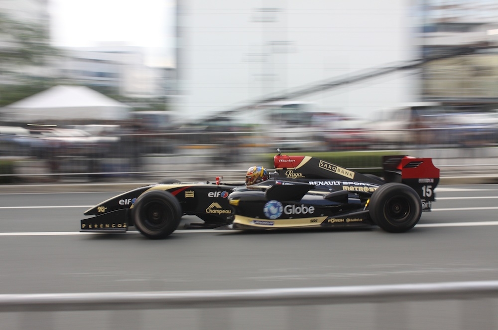 The Globe Slipstream With Lotus F1 and Marlon Stockinger Autodeal