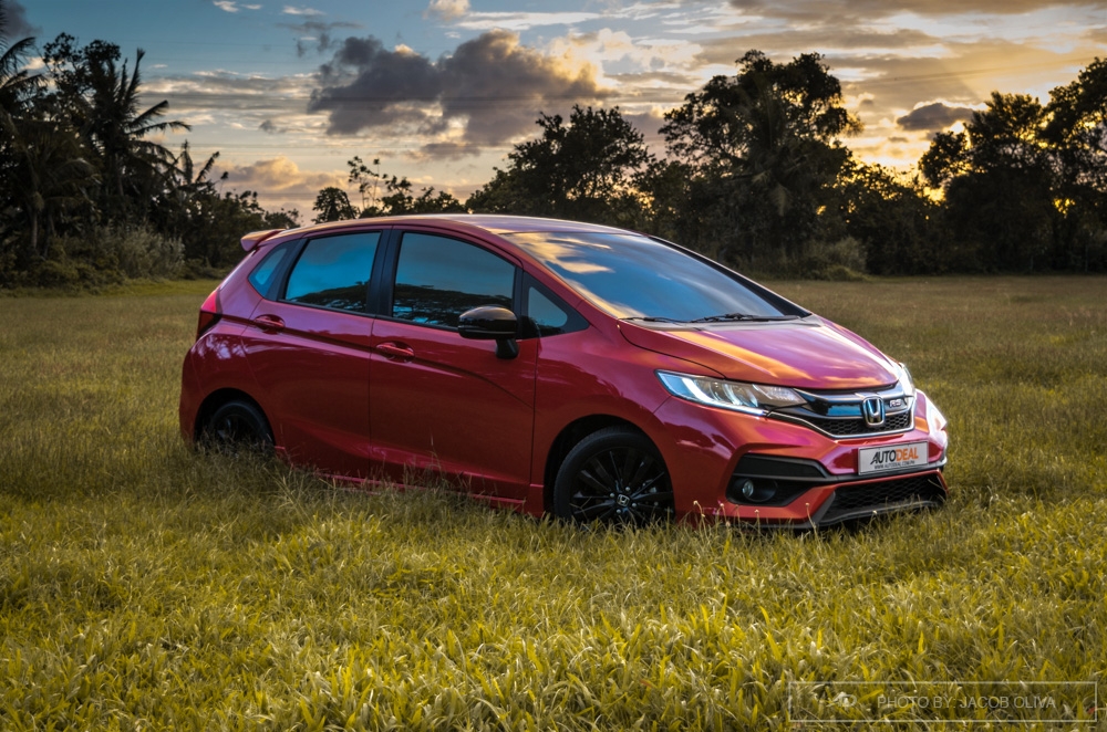 Review 18 Honda Jazz 1 5 Rs Navi Cvt Autodeal Philippines