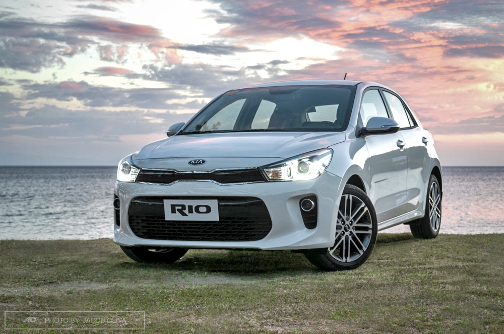 KIA Rio Hatchback 2017 ra mắt thị trường ĐNÁ giá từ 18656 USD