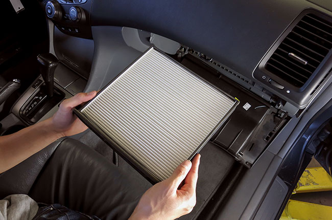 How to change your car's cabin filter