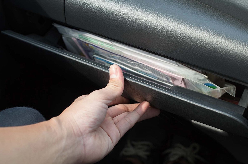 What paperwork should you keep inside your vehicle Autodeal
