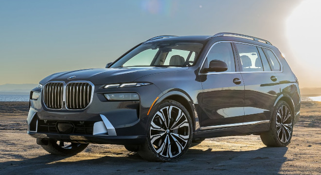 Compare 2024 vs. 2023 BMW X7, BMW Dealer