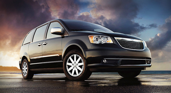 2019 chrysler town and country van